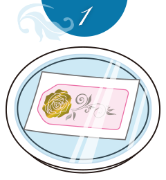 絵柄を水に約1分浸す